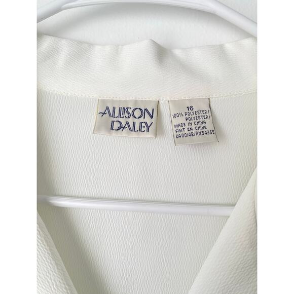 Allison Daley Blouse 16 White Black Embroidered Floral Top Minimalist Classic - Picture 3 of 9